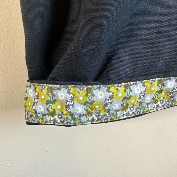 Lululemon Black Char01 Floral Trim Black Shorts Men’s 30 Read - Picture 9 of 13